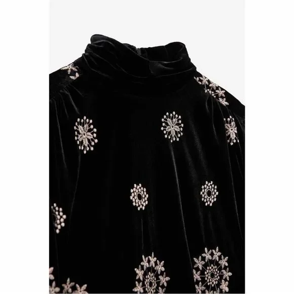 ZARA EMBROIDERED VELVET DRESS
BLACK - REF. 2731/339 - Picture 6 of 8